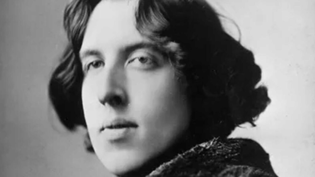 Oscar Wilde black and white image